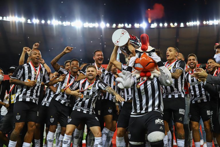 Em jogo duro, Atl&eacute;tico-MG conquista o Campeonato Mineiro em cima do Am&eacute;rica-MG