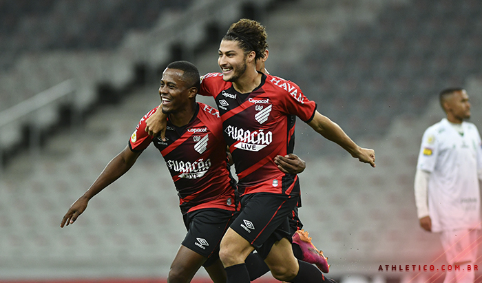 Athletico-PR vence o Am&eacute;rica-MG e estreia no Brasileir&atilde;o com os tr&ecirc;s pontos