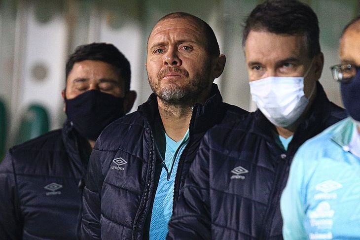 Mozart &eacute; demitido do comando da Chapecoense