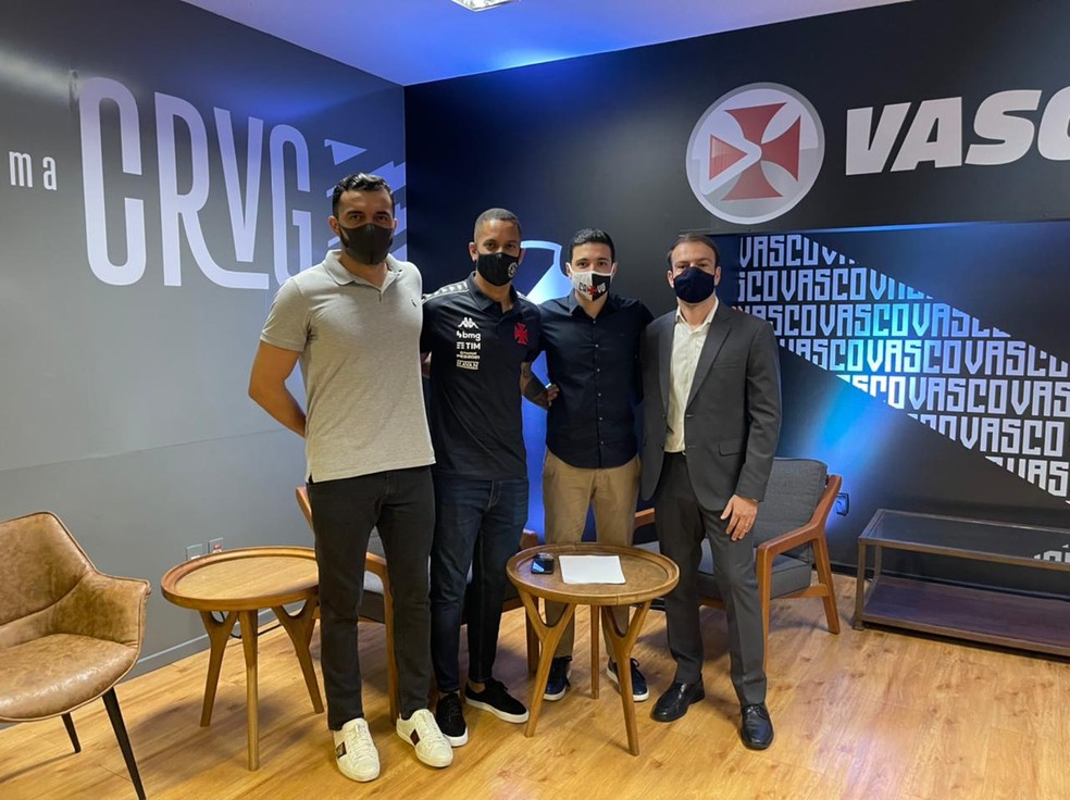 pacote de refor&ccedil;os