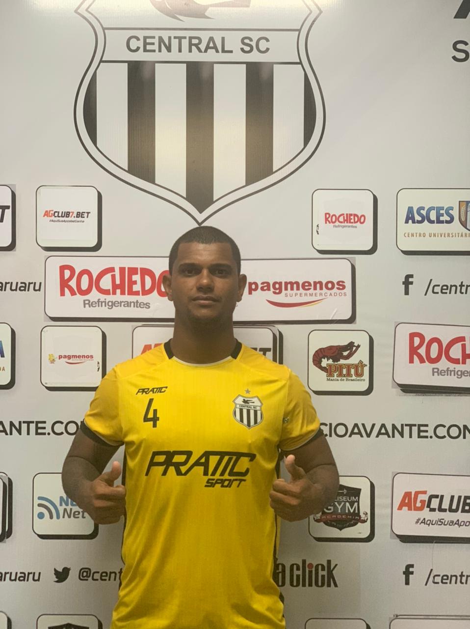 Muller Fernandes demonstra confian&ccedil;a para sua estreia na S&eacute;rie D