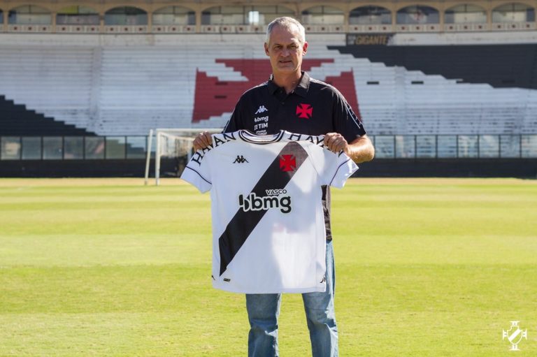 Lisca &eacute; apresentado e avisa: &ldquo;Subir no Vasco n&atilde;o pode ser press&atilde;o&rdquo;