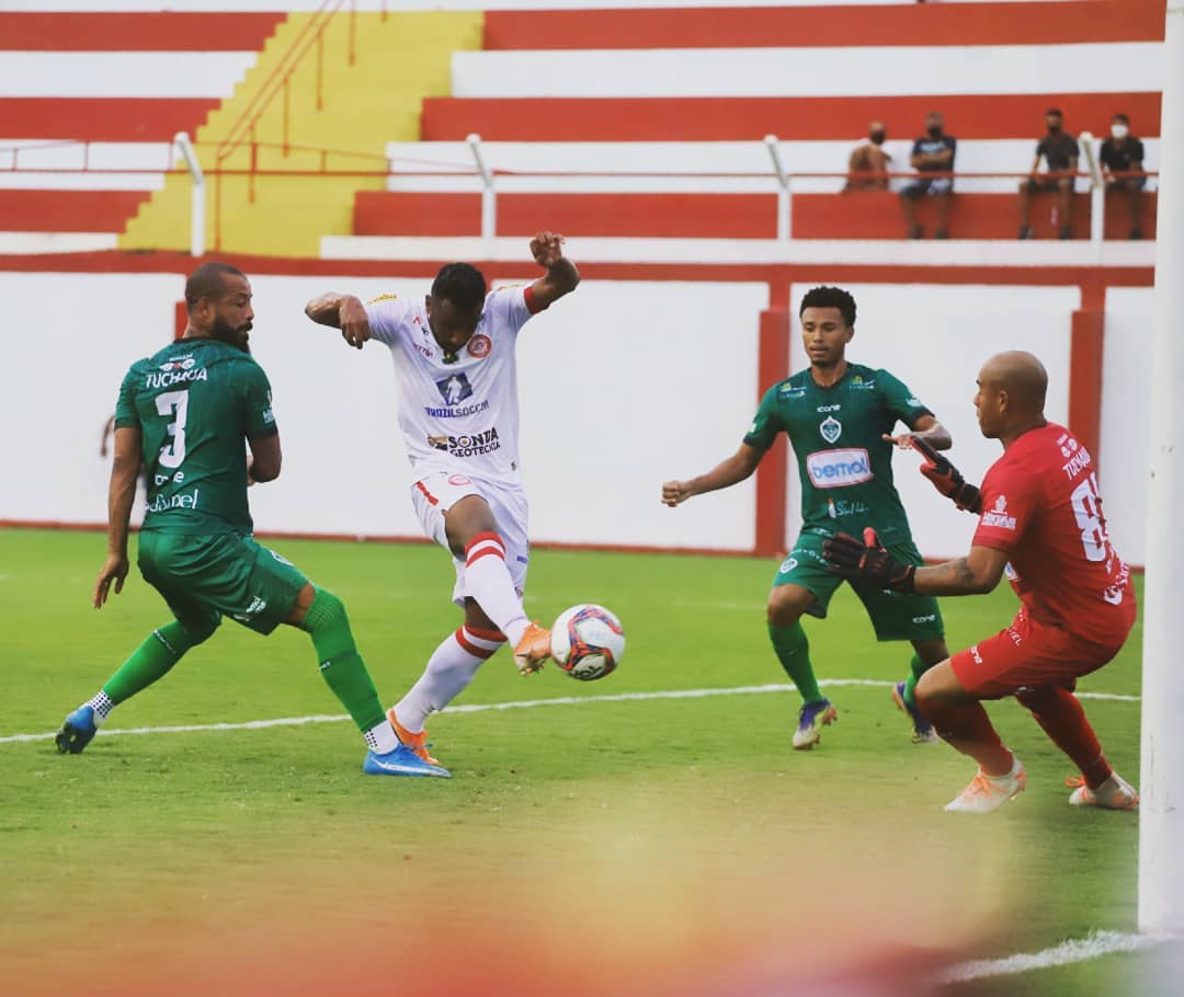 Tombense bate o Manaus e toma a lideran&ccedil;a dos amazonenses