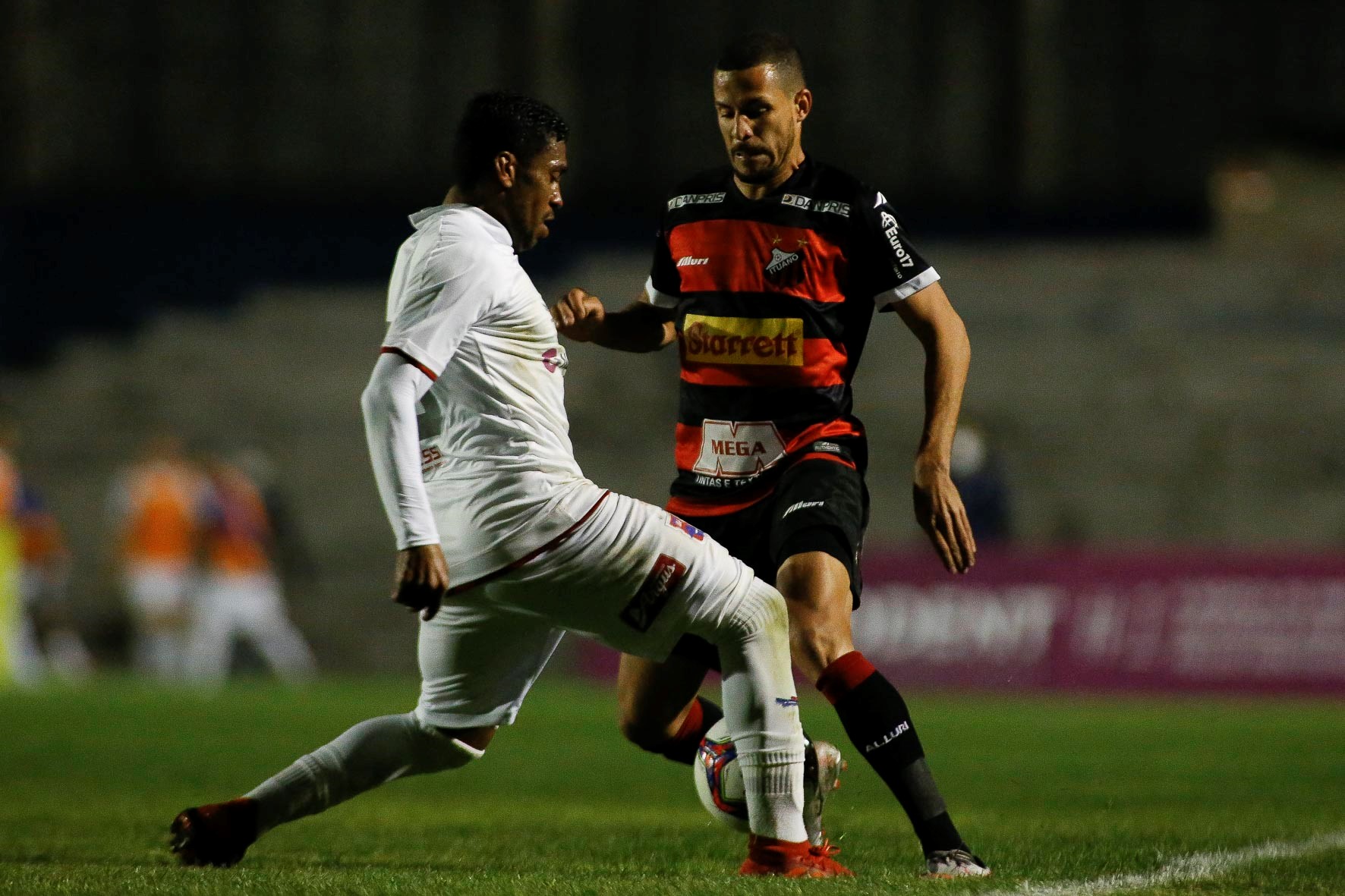 Paran&aacute; empata com Ituano em casa e segue no calv&aacute;rio