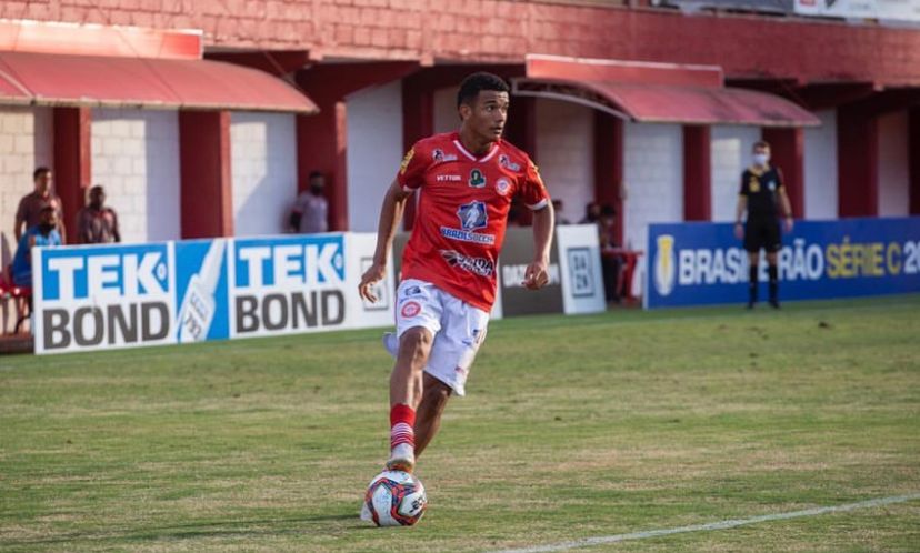 Vitinho vibra com vit&oacute;ria e lideran&ccedil;a, mas pede aten&ccedil;&atilde;o para manter boa fase: &ldquo;&Eacute; ser efetivo&rdquo;