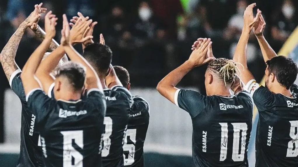 Com volta da torcida, Remo bate N&aacute;utico na S&eacute;rie B