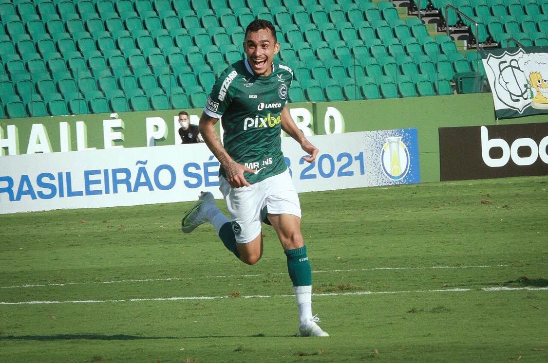 Luan Dias tem &oacute;tima atua&ccedil;&atilde;o, marca dois gols e &eacute; o cara do jogo em vit&oacute;ria do Goi&aacute;s
