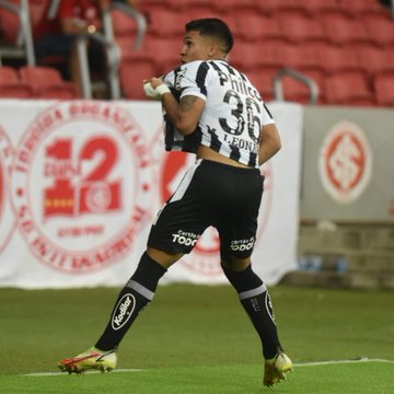 Internacional empata com Santos e &eacute; vaiado pela torcida