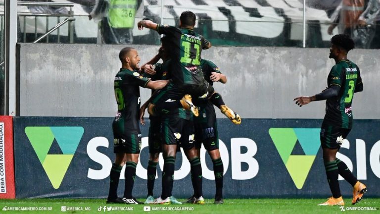 Am&eacute;rica-MG vence Chape e sonha com Libertadores