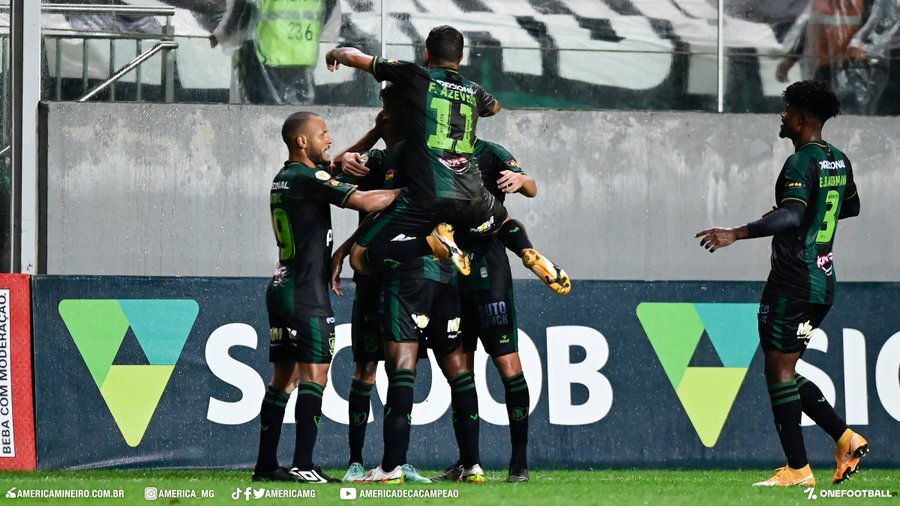Am&eacute;rica-MG vence Chape e sonha com Libertadores