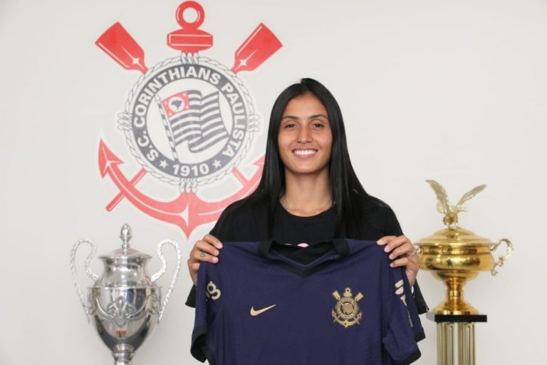 Corinthians Feminino contrata Jaqueline, ex-atacante do S&atilde;o Paulo