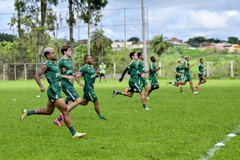 Am&eacute;rica-MG j&aacute; tem cinco refor&ccedil;os para 2022