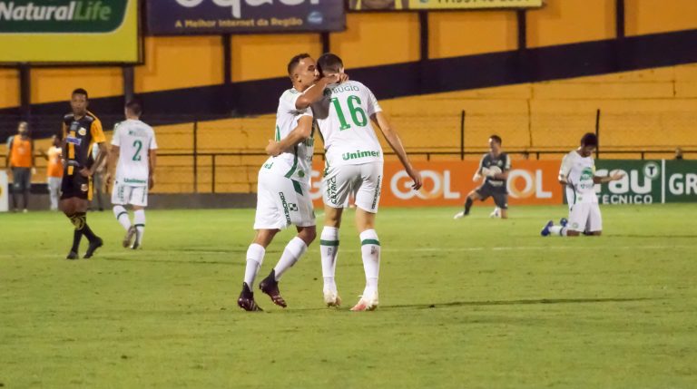 Chapecoense goleia Novorizontino pela S&eacute;rie B