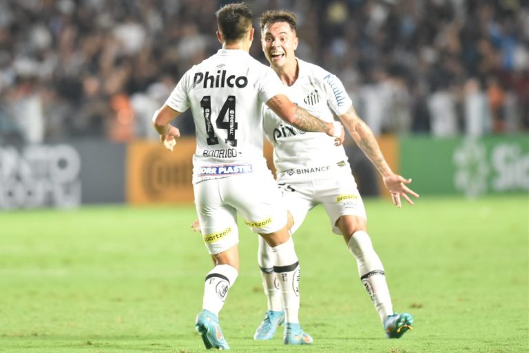 Santos vence o Coritiba e avan&ccedil;a &agrave;s oitavas de final da Copa do Brasil