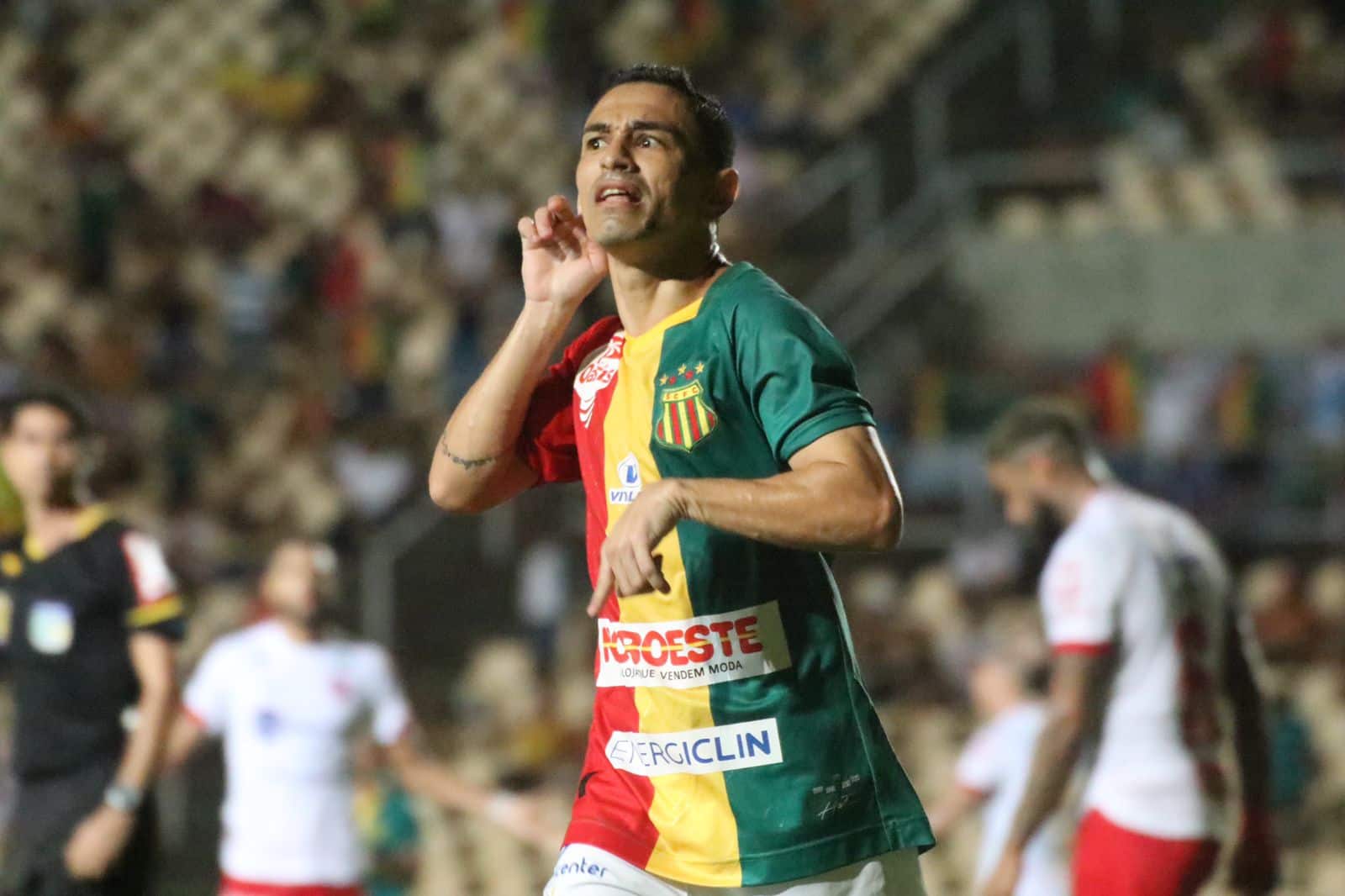 Pimentinha brilha e Sampaio vence o N&aacute;utico