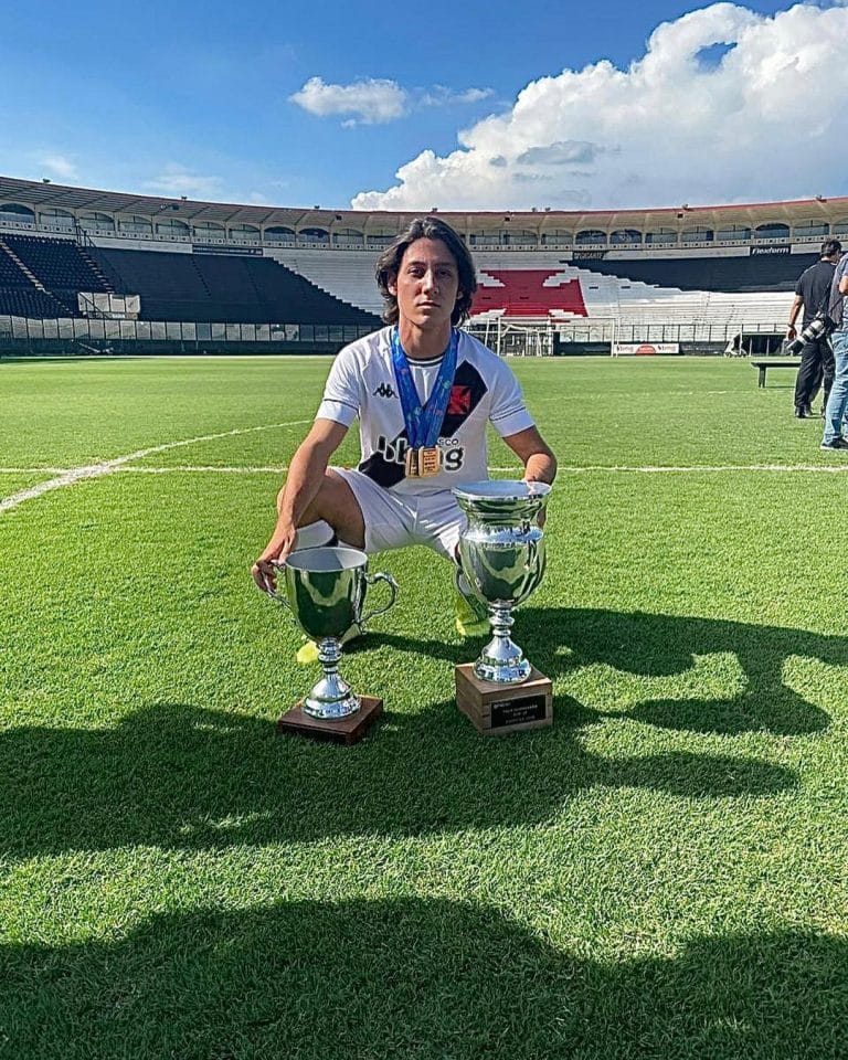 Ponte Preta encaminha contrata&ccedil;&atilde;o de meia do Vasco