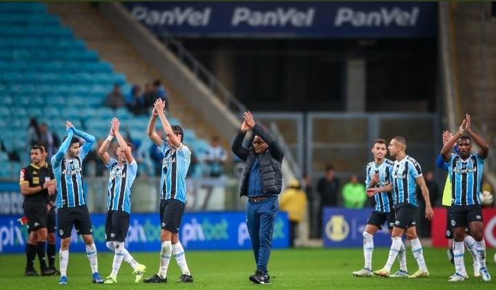 Gr&ecirc;mio vence o N&aacute;utico e se firma no G4