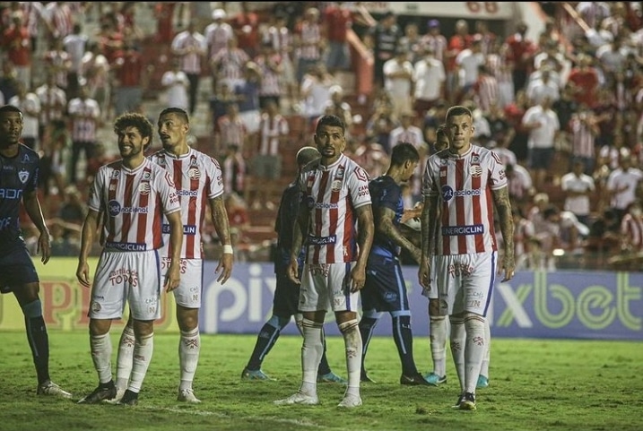 N&aacute;utico perde de virada para o Londrina