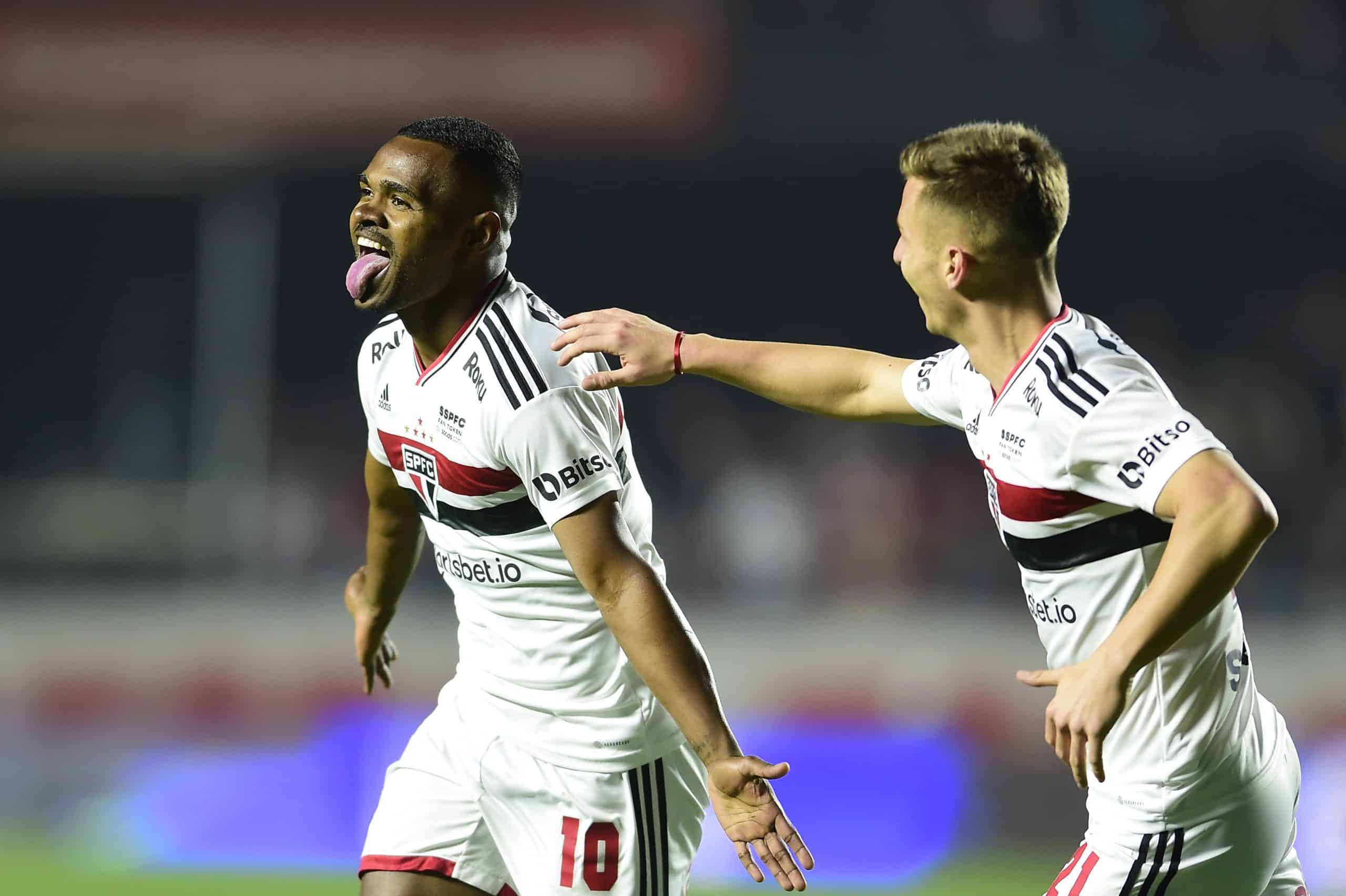 Nik&atilde;o marca, Calleri perde p&ecirc;nalti e S&atilde;o Paulo vence o Cear&aacute;