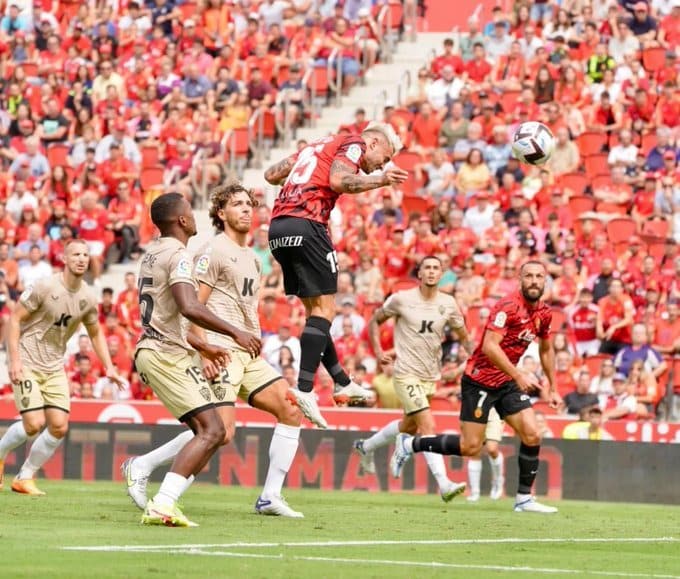 Pablo Maffeo faz o gol da vit&oacute;ria do Mallorca sobre o Almeria