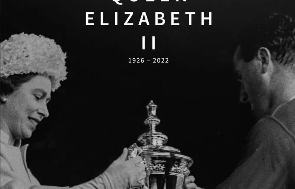 God Save The Queen, torcedores do West Ham cantam durante minuto de sil&ecirc;ncio dedicado a Rainha  Elizabeth