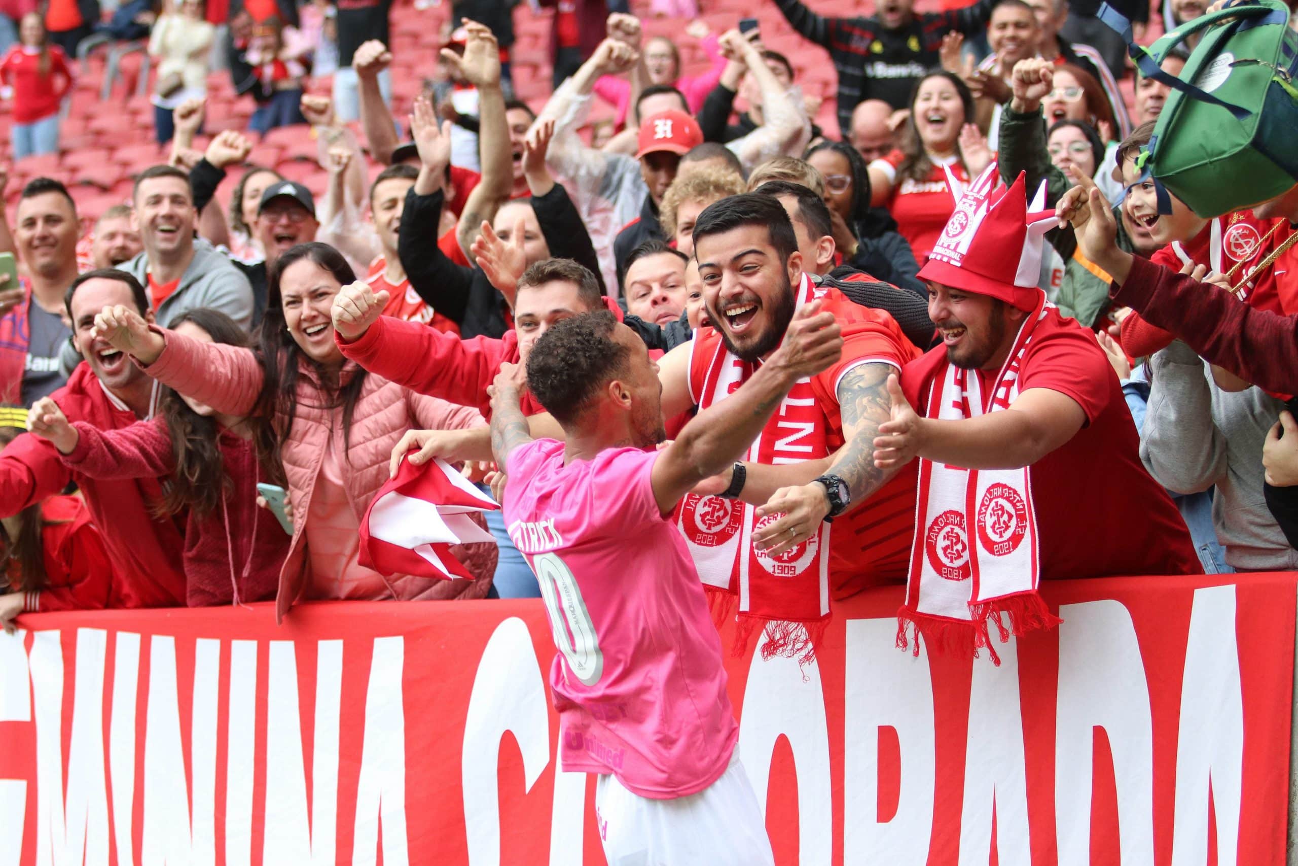 Internacional vence Goi&aacute;s em jogo movimentado e volta &agrave; vice-lideran&ccedil;a