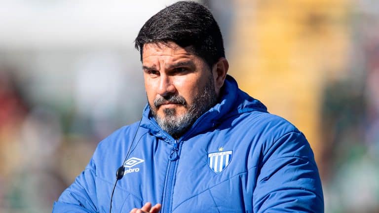 Contrata&ccedil;&otilde;es do Ava&iacute; para a S&eacute;rie B de 2024