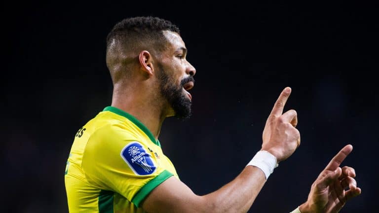 Am&eacute;rica-MG anuncia a contrata&ccedil;&atilde;o de zagueiro com experi&ecirc;ncia na Europa