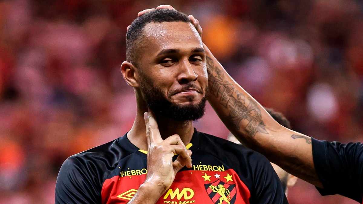 Artilheiro do Sport em 2024, Coutinho revela Pix de R$300 no clube