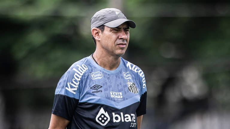 Santos: F&aacute;bio Carille ganha refor&ccedil;o para duelo contra o RB Bragantino