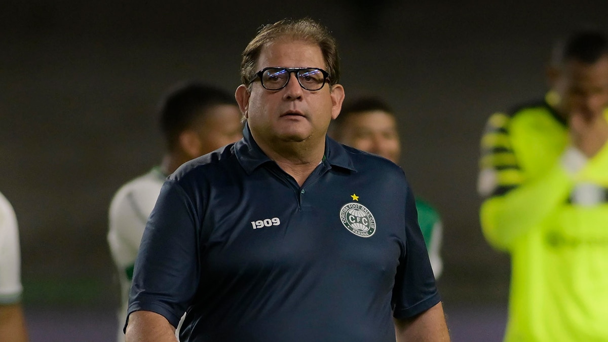 Ap&oacute;s elimina&ccedil;&atilde;o na Copa do Brasil, Coritiba define o futuro de Guto Ferreira