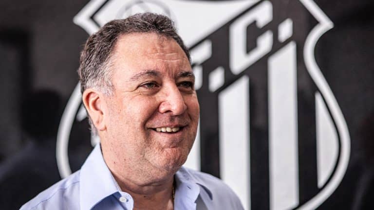 R$1,12 bilh&atilde;o na mesa: Santos recebe proposta surpreendente e Marcelo Teixeira toma decis&atilde;o final