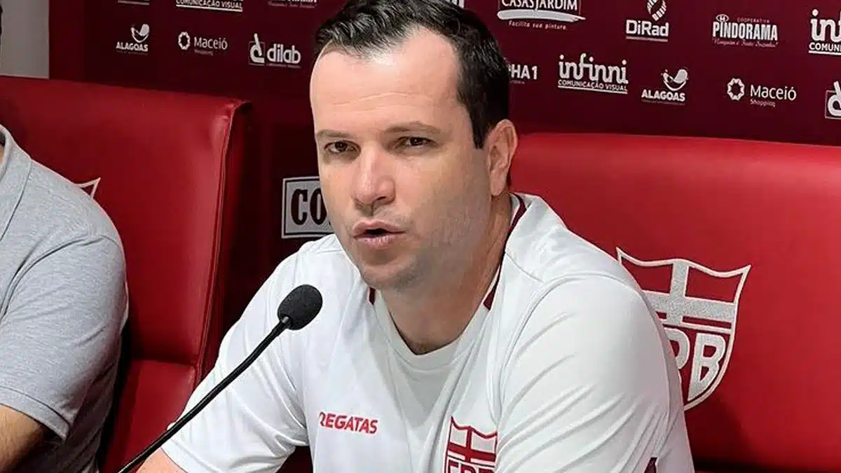 T&eacute;cnico do CRB revela posi&ccedil;&atilde;o que precisa de refor&ccedil;o no elenco