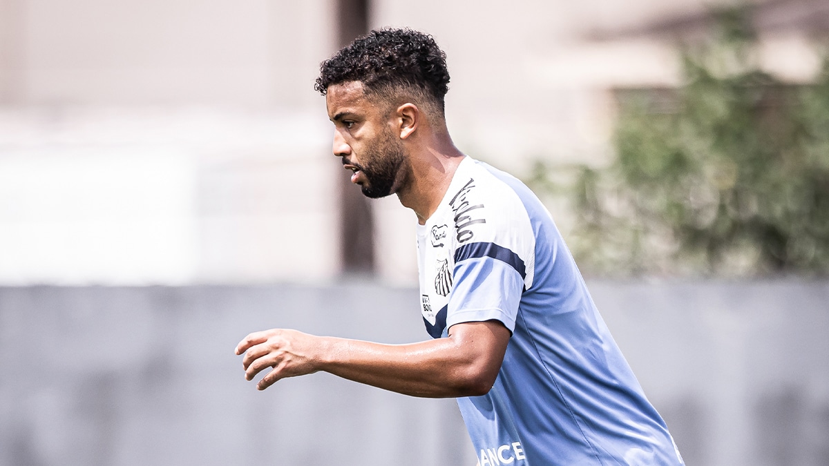 Santos pode &lsquo;desistir&rsquo; de Jorge e lateral entra na mira de rival paulista