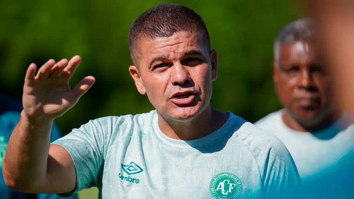 Vem mudan&ccedil;a por a&iacute;: Chapecoense se movimenta no mercado e define chegadas e sa&iacute;das para 2024