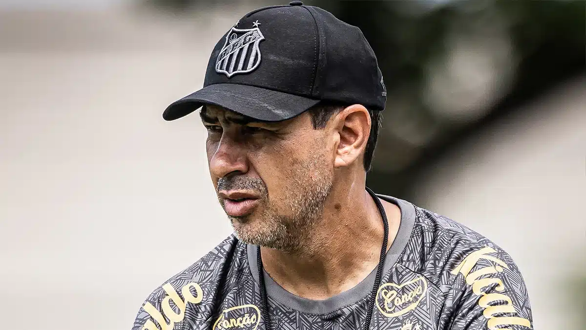 De olho no Paulist&atilde;o: Santos faz &uacute;ltimo treino em S&atilde;o Paulo e motivo &eacute; revelado