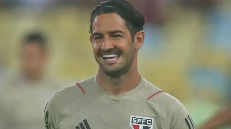 Alexandre Pato pode refor&ccedil;ar clube da S&eacute;rie B em 2024