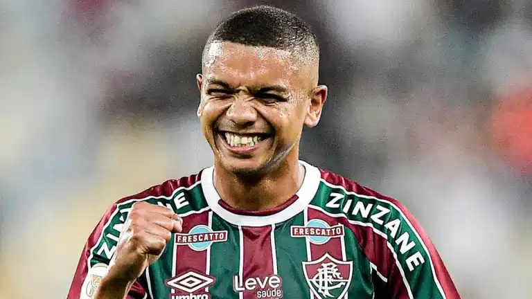 Negócio fechado! David Braz chega para defender gigante na Série B de 2024