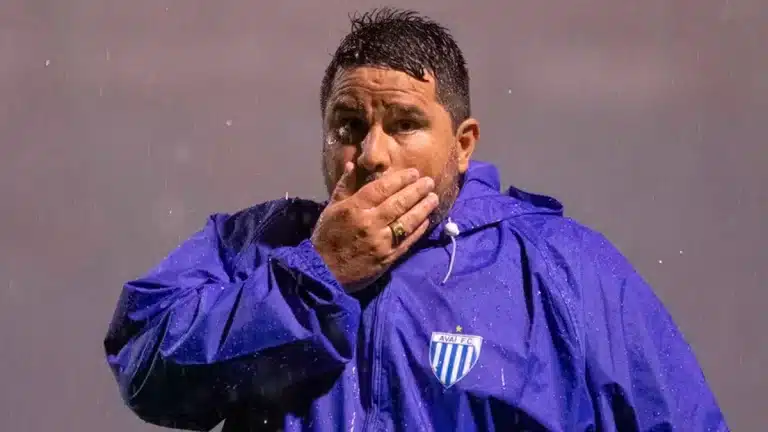 Ap&oacute;s derrota na estreia, Barroca assume culpa no Ava&iacute;