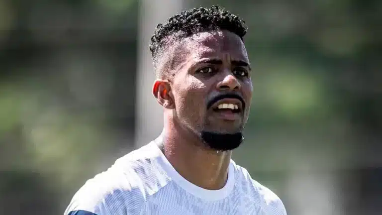 Hayner est&aacute; de sa&iacute;da do Santos e o seu destino j&aacute; est&aacute; encaminhado