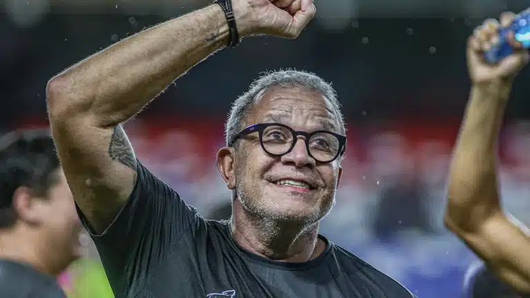 H&eacute;lio dos Anjos define a primeira meta do Paysandu na S&eacute;rie B