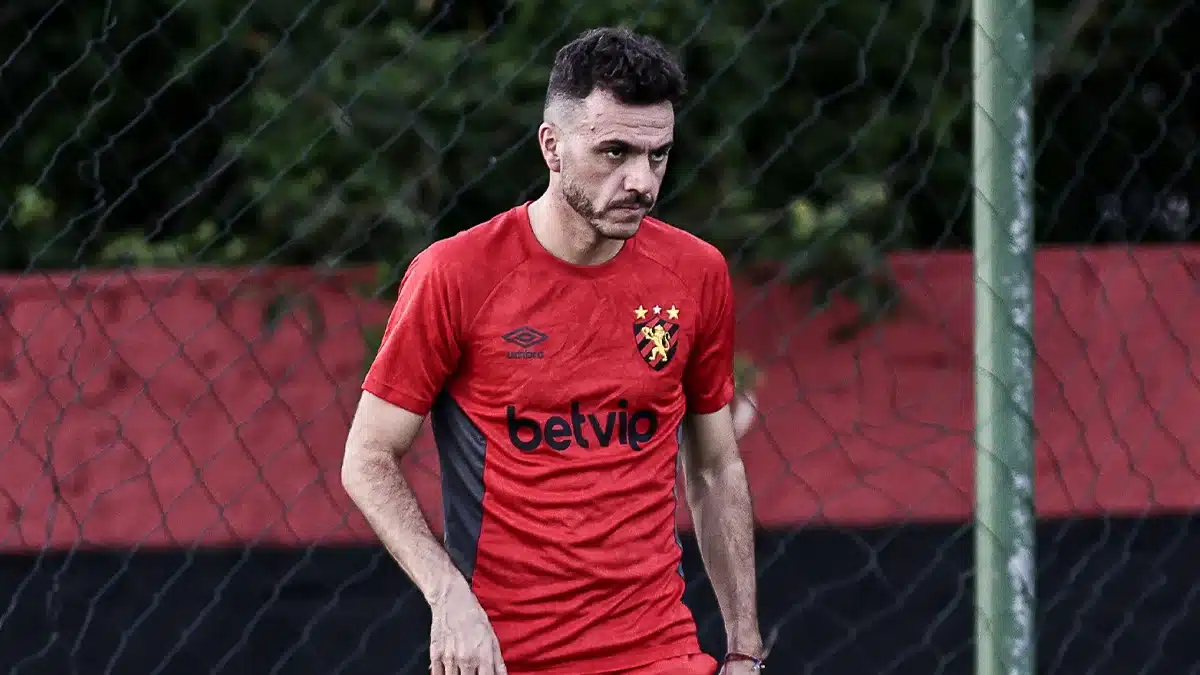 No Sport, Mariano Soso pode ganhar 2 refor&ccedil;os para a final do Pernambucano