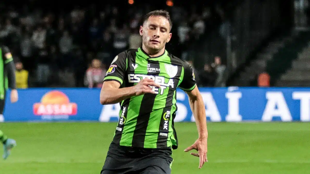 Mart&iacute;nez pode estar de sa&iacute;da do Am&eacute;rica-MG e destino &eacute; um gigante da S&eacute;rie A