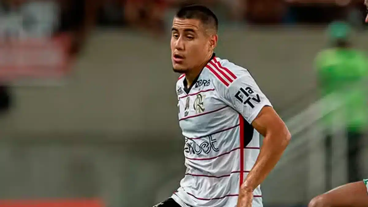 Grande refor&ccedil;o! Lateral deixa o Flamengo para jogar a S&eacute;rie B em 2024