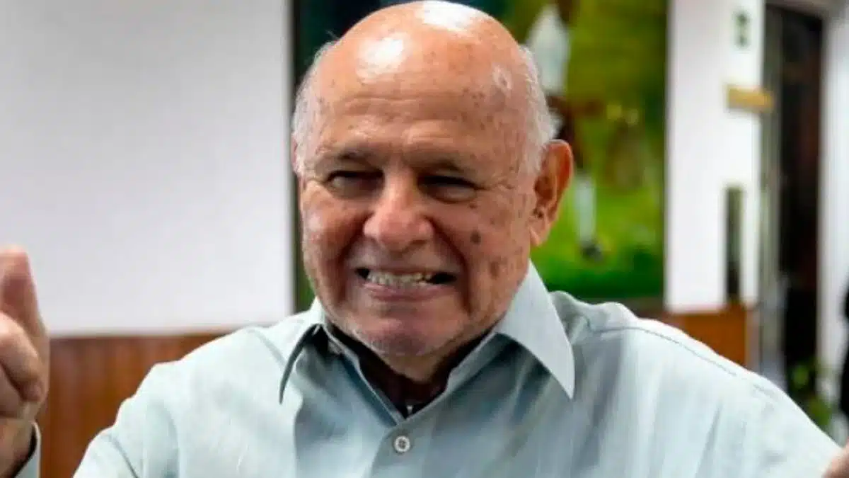 &Iacute;dolo do futebol brasileiro, Pepe foi campe&atilde;o da S&eacute;rie B com o Furac&atilde;o em 1995. Foto: Divulga&ccedil;&atilde;o