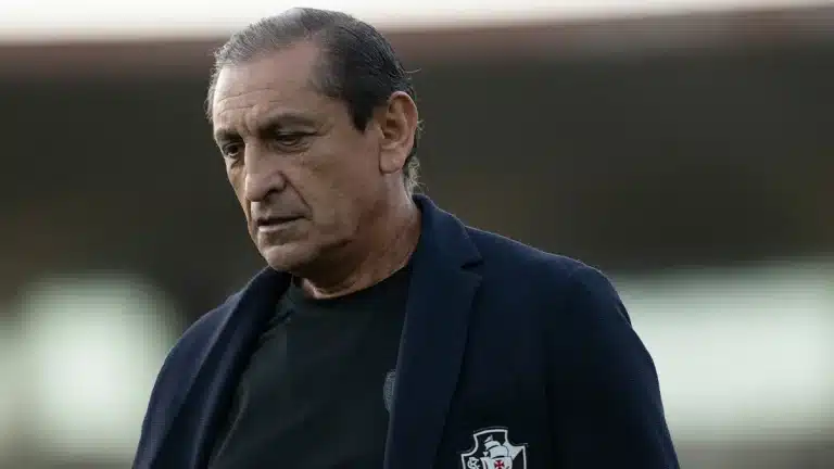 Fora dos planos de Ram&oacute;n Di&aacute;z: Vila Nova encaminha empr&eacute;stimo com goleiro do Vasco