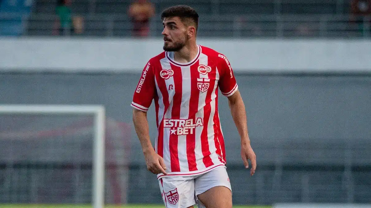 Les&atilde;o s&eacute;ria! CRB perde zagueiro para o 2&ordm; jogo das finais do Campeonato Alagoano