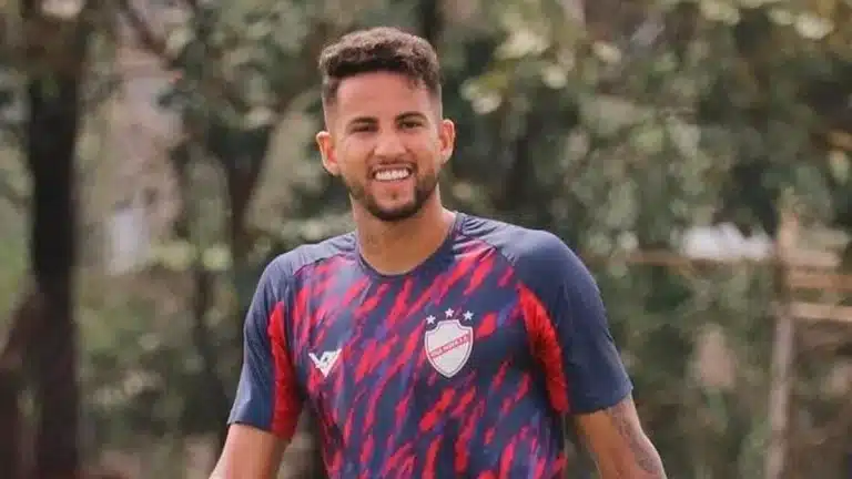 Fora da S&eacute;rie B! Vila Nova acerta sa&iacute;da de zagueiro