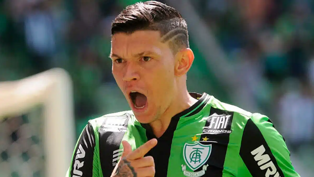 Com mais de 200 jogos na segundona, Júnior Viçosa também está na lista de maiores artilheiros da competição. Foto: Reprodução Web