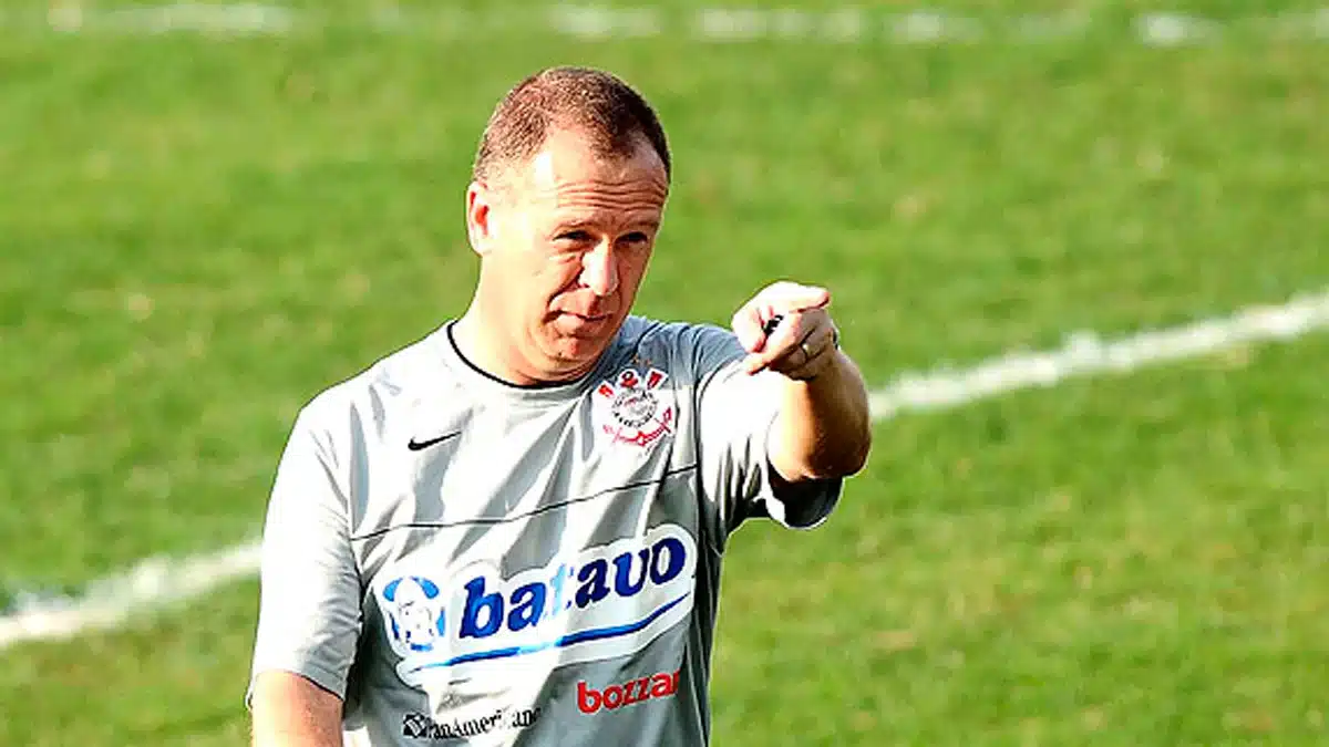 Mano conquistou a Série B com o Grêmio e o Corinthians. Foto: Reprodução Web